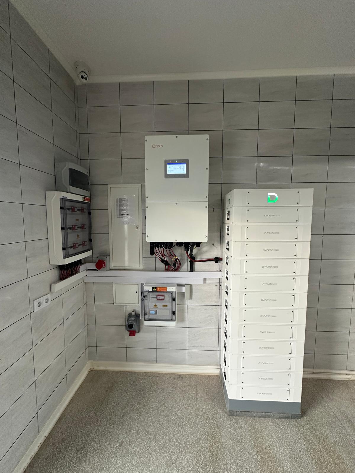 Falownik Solis i magazyn energii Dyness