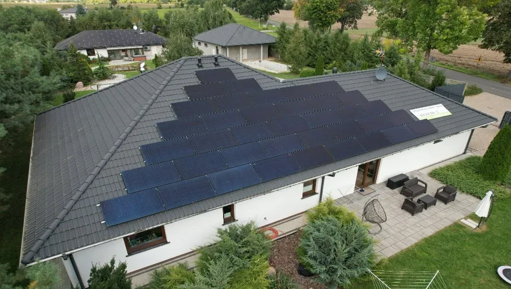 Instalacja 17 kWp z magazynem energii.